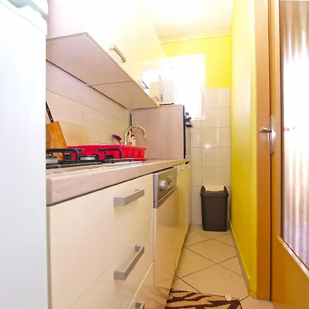 Apartment Fuer 5 Personen Ca 65 Qm In Pula, Istrien Istrische Riviera *